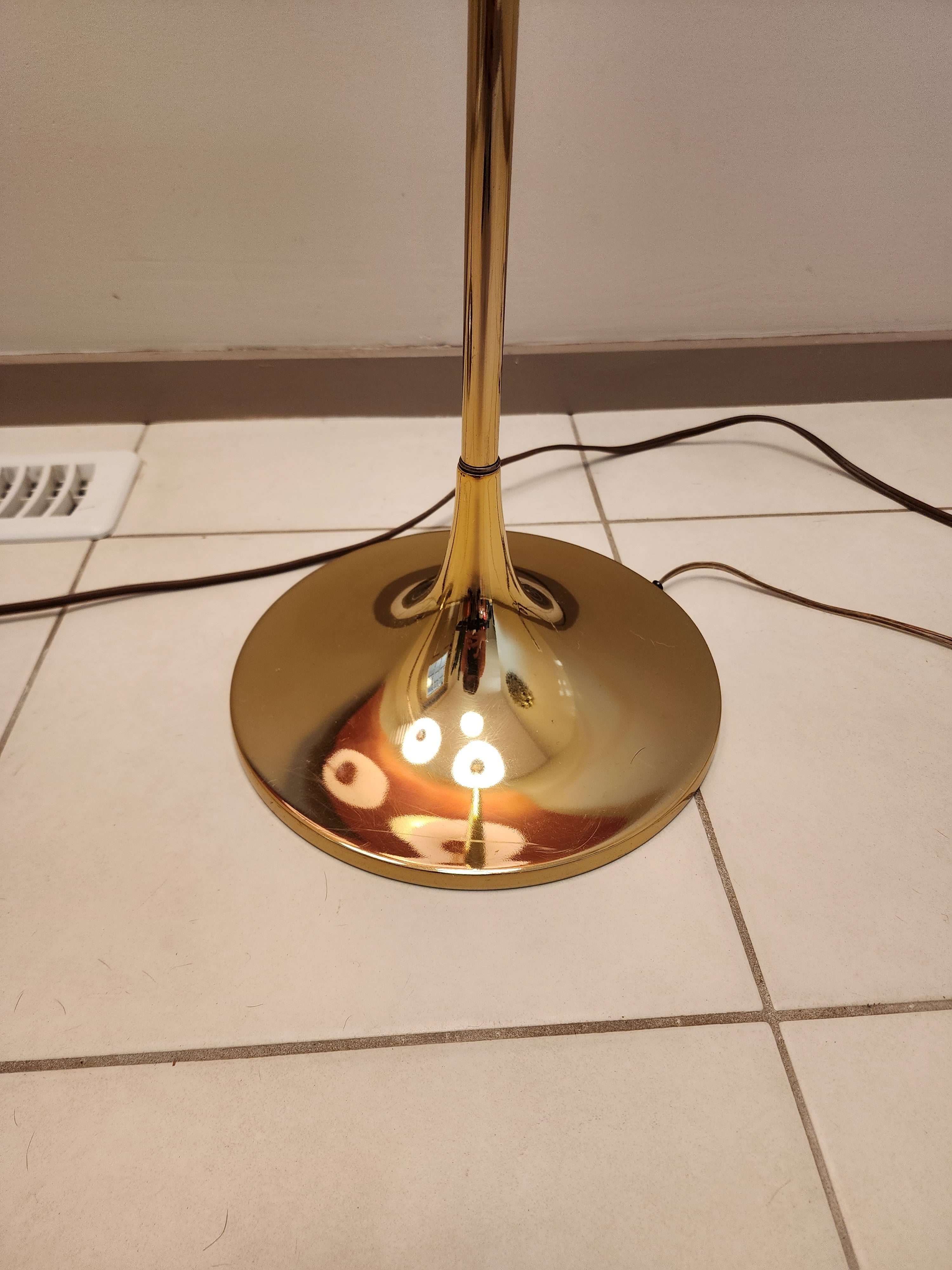 Laurel Mushroom Brass Floor Lamp – Brassy Beehive