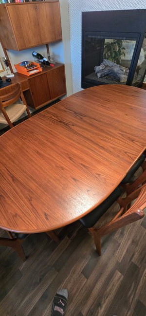 Danish Teak Dining Table - Seats 6 to 10