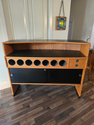 Dyrlund Teak Boomerang Bar w/ Stools