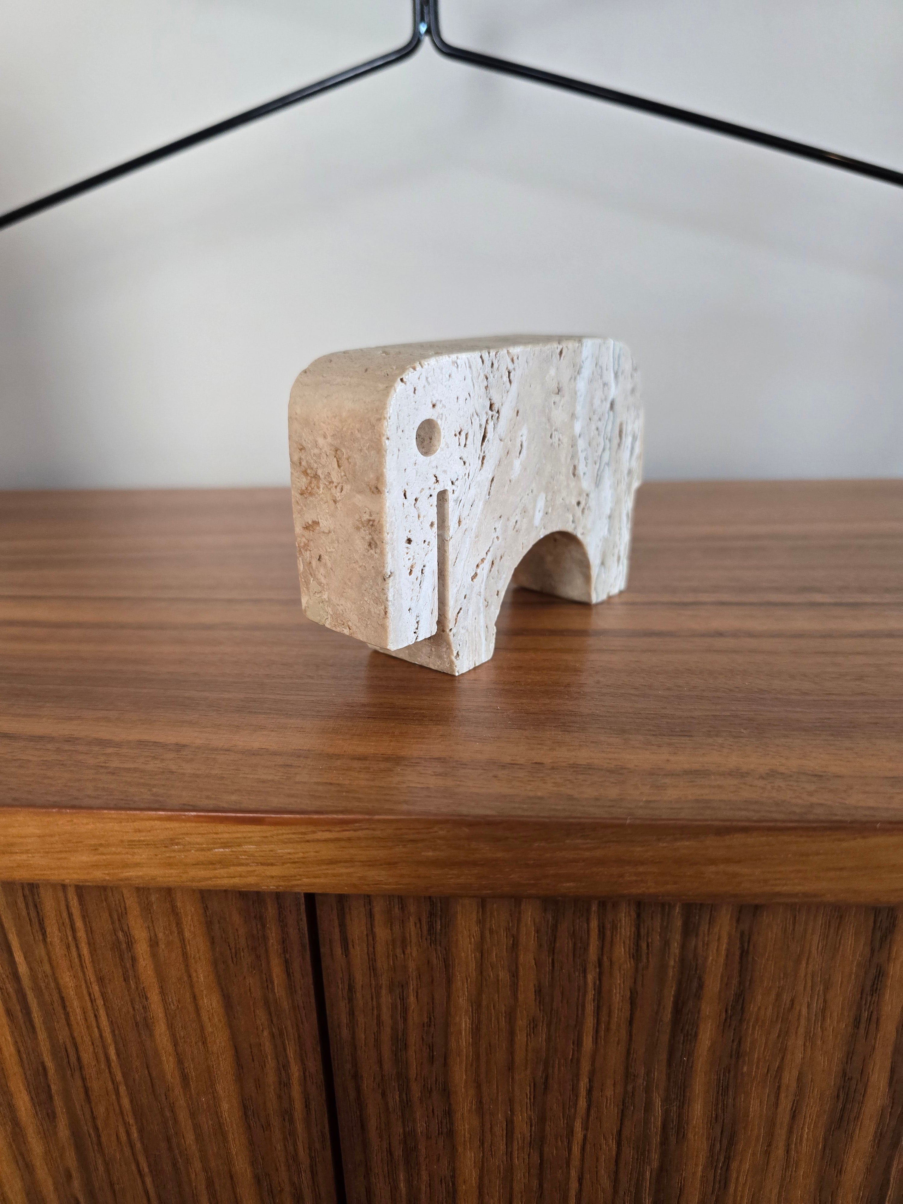 Fratteli Mannelli Travertine Animals