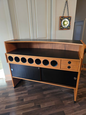 Dyrlund Teak Boomerang Bar w/ Stools