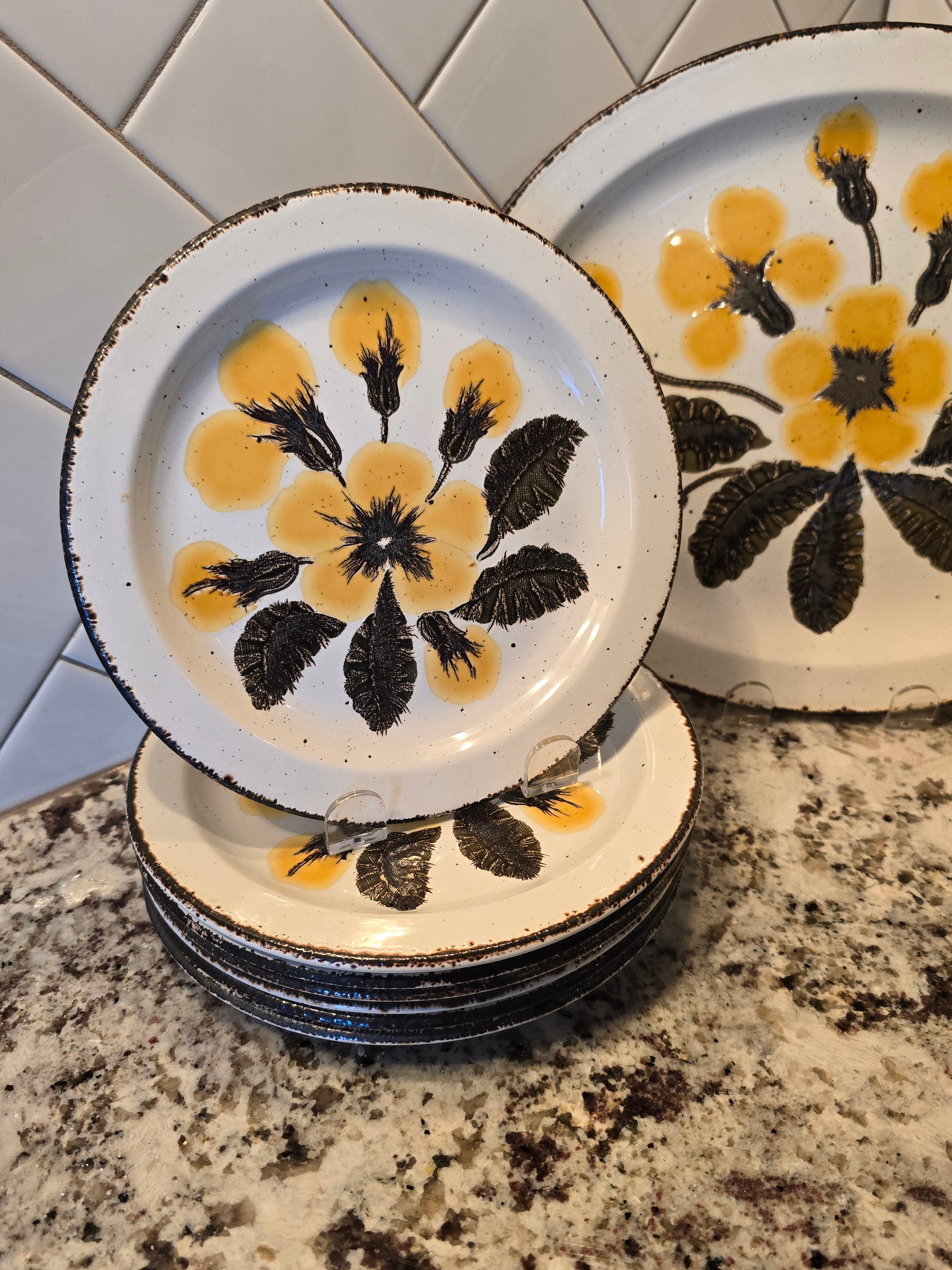 Stonehenge Midwinter 'Primula' Dish Set