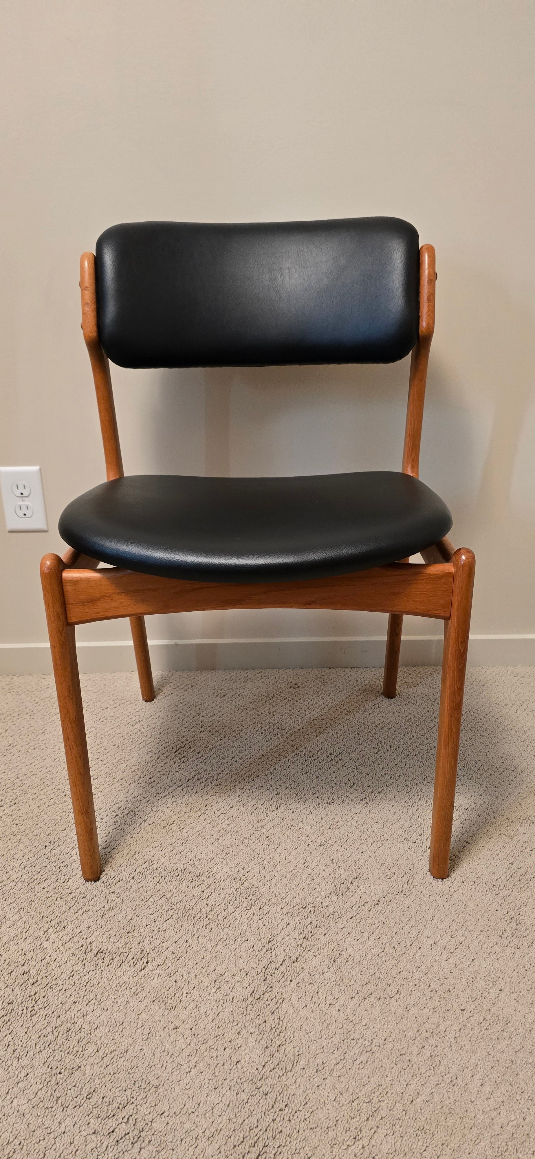 Erik Buck for O.D. Mobler Teak Dining Chairs x6