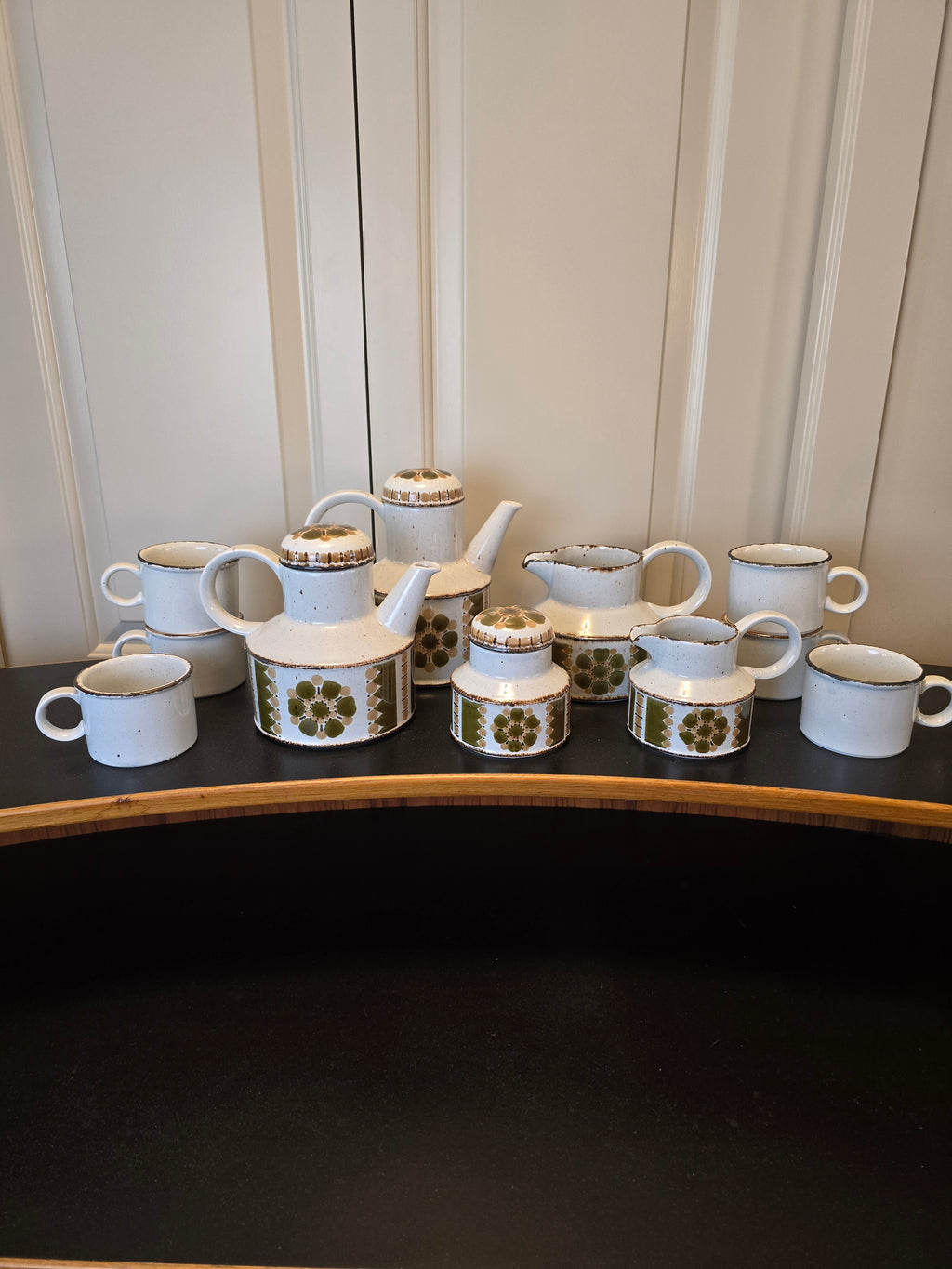 Midwinter Hazelwood Coffee & Tea Service for 6