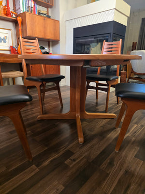 Niels Bach Danish Solid Teak Round Pedestal Dining Table