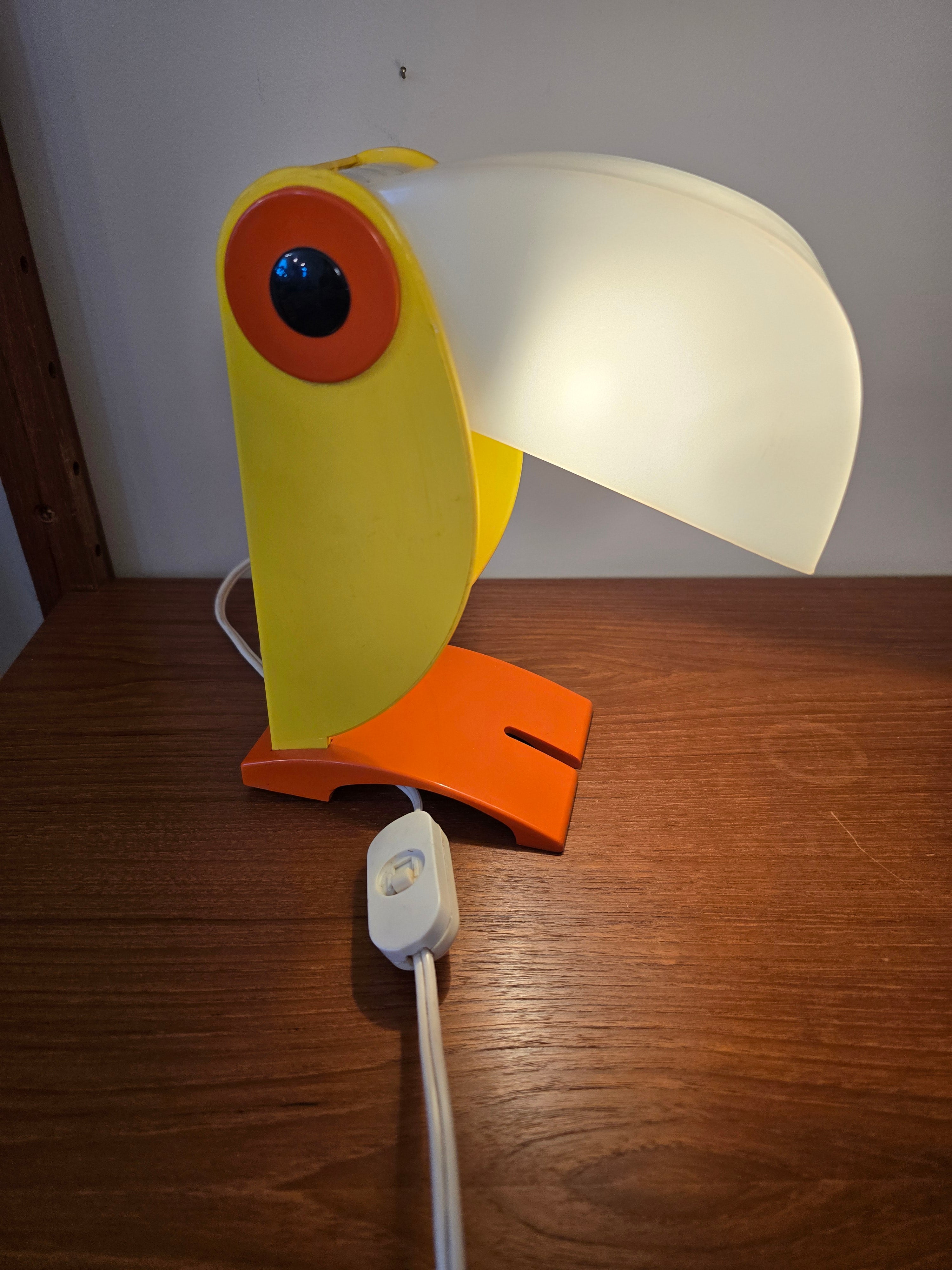 Old Timer Ferrari Toucan Lamp