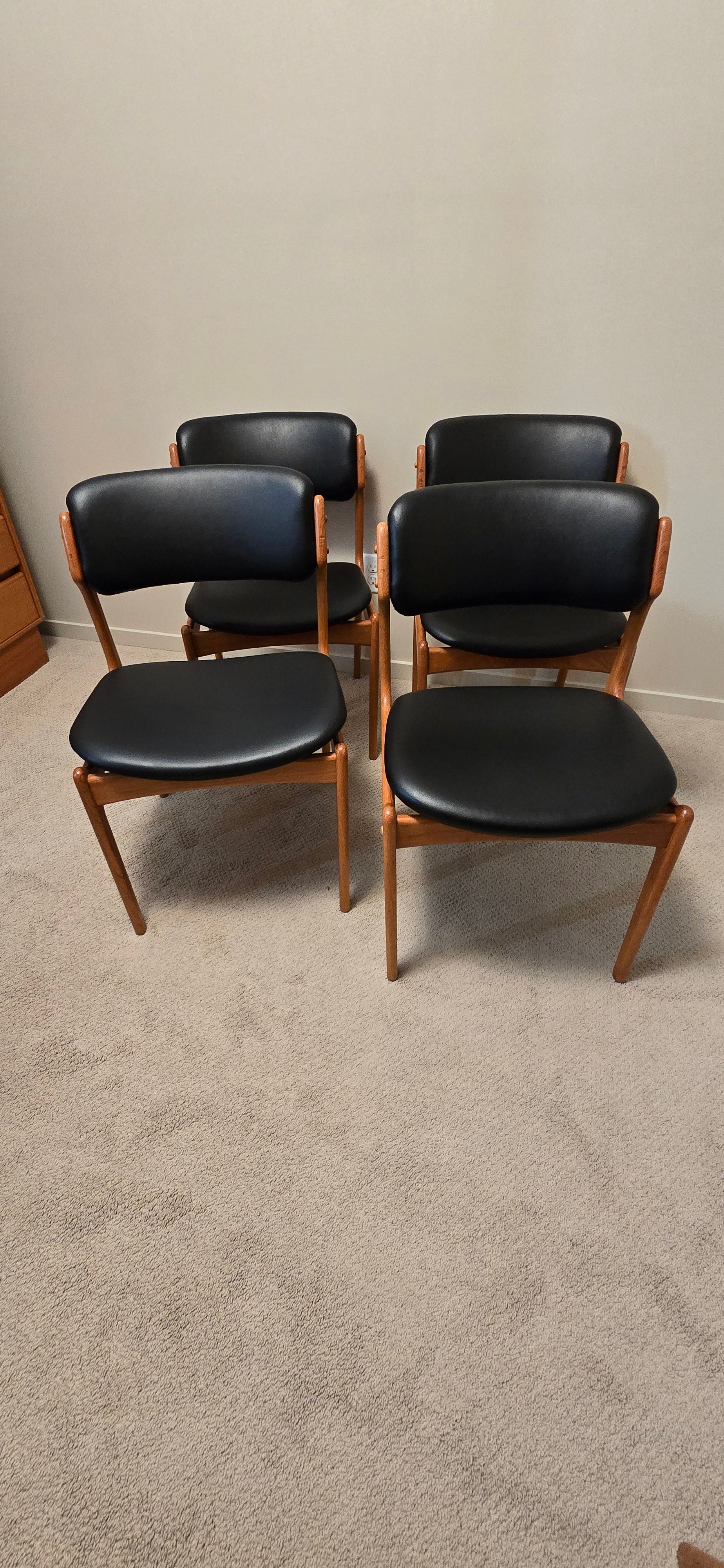 Erik Buck for O.D. Mobler Teak Dining Chairs x6
