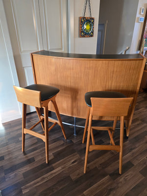 Dyrlund Teak Boomerang Bar w/ Stools