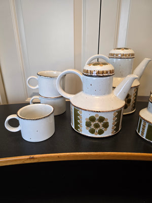 Midwinter Hazelwood Coffee & Tea Service for 6