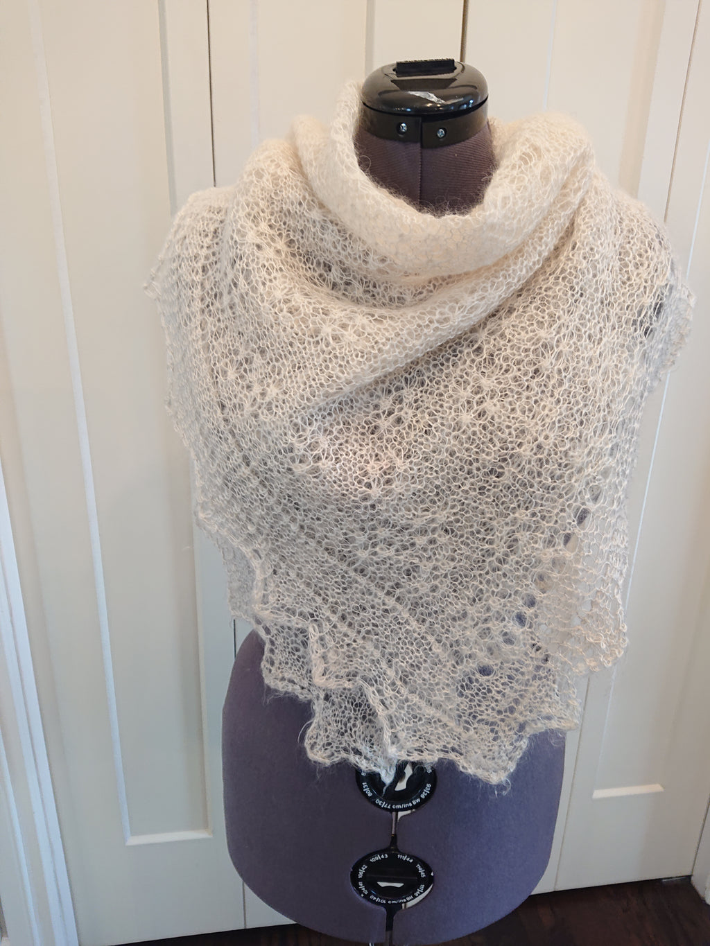 Ivory Lace Mohar & Silk shawl.