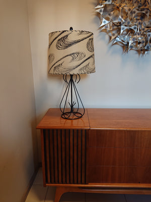 Richard Singer & Sons 1950s Wire Table Lamp w/ Fiberglass Shade